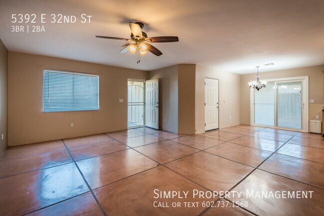 Building Photo - 3 Bedroom 2 bath home!