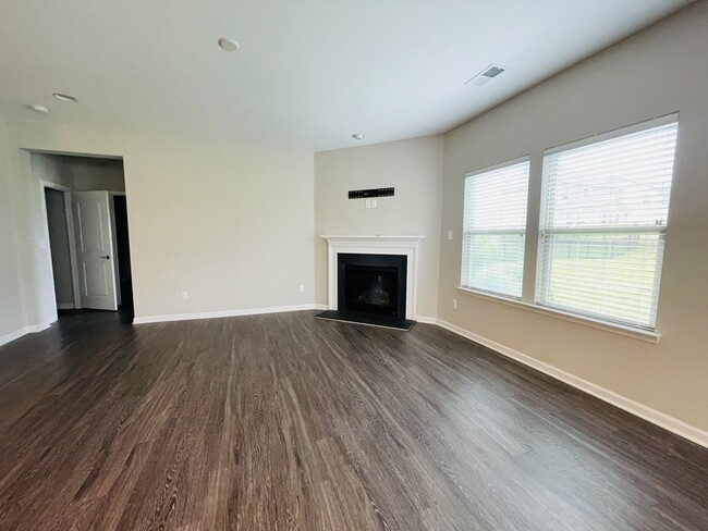 Building Photo - 1315 Privett Park Pl