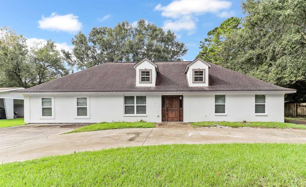 Foto principal - New Rental in Magnolia Park Subdivision!