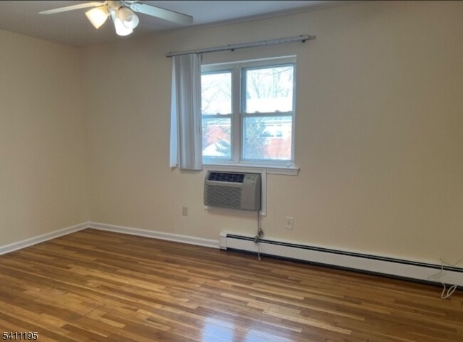 Foto del edificio - 2467 NJ-10