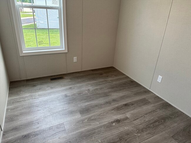 Building Photo - 506 English Oak Ct