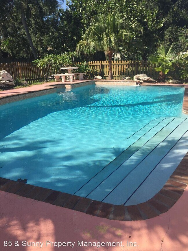 Foto del edificio - 3 br, 2 bath House - 139 Bossieux Blvd