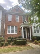 Building Photo - 920 Lyndley Dr