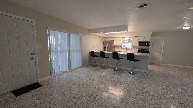 Foto del edificio - 64 Knollwood Dr