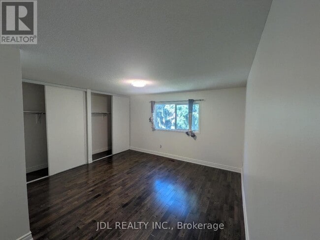 Building Photo - 5030 Heatherleigh Ave