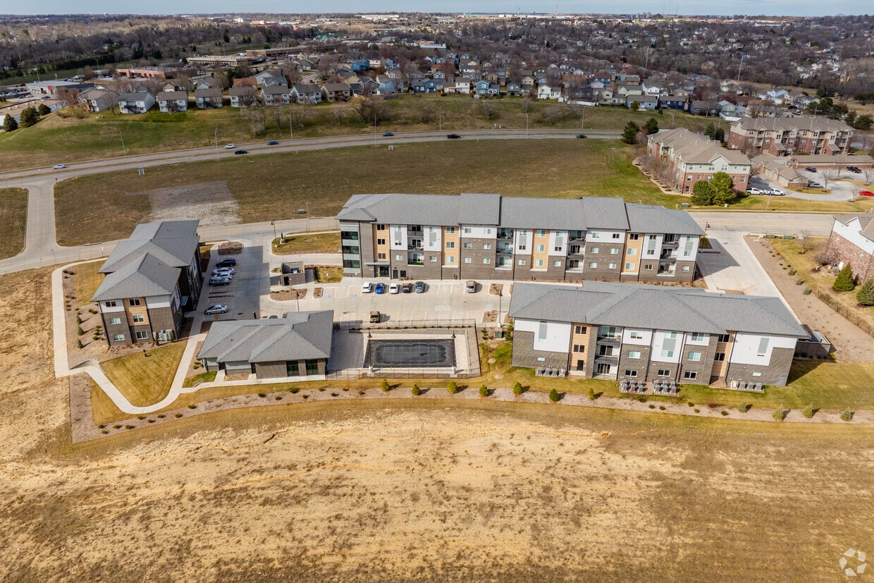 Building Photo - The Nest