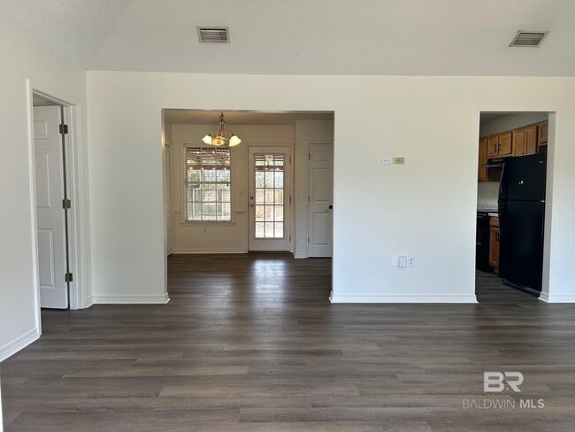 Building Photo - 112 Cluster Oaks Ct