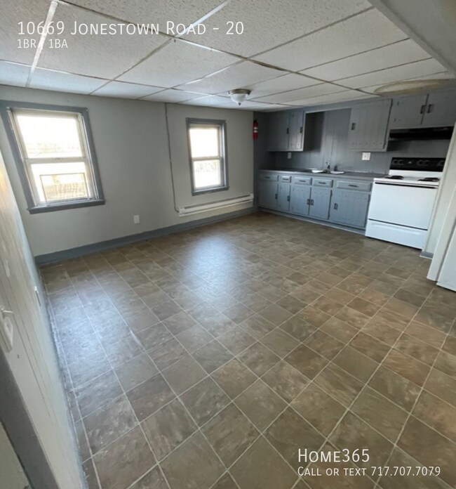 Building Photo - Renovated 1 Bedroom, 1 Bath Apartment in A...