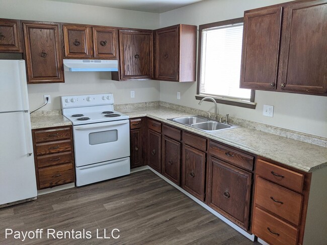 Building Photo - 2 br, 1 bath House - 2528 Cheyenne Ave