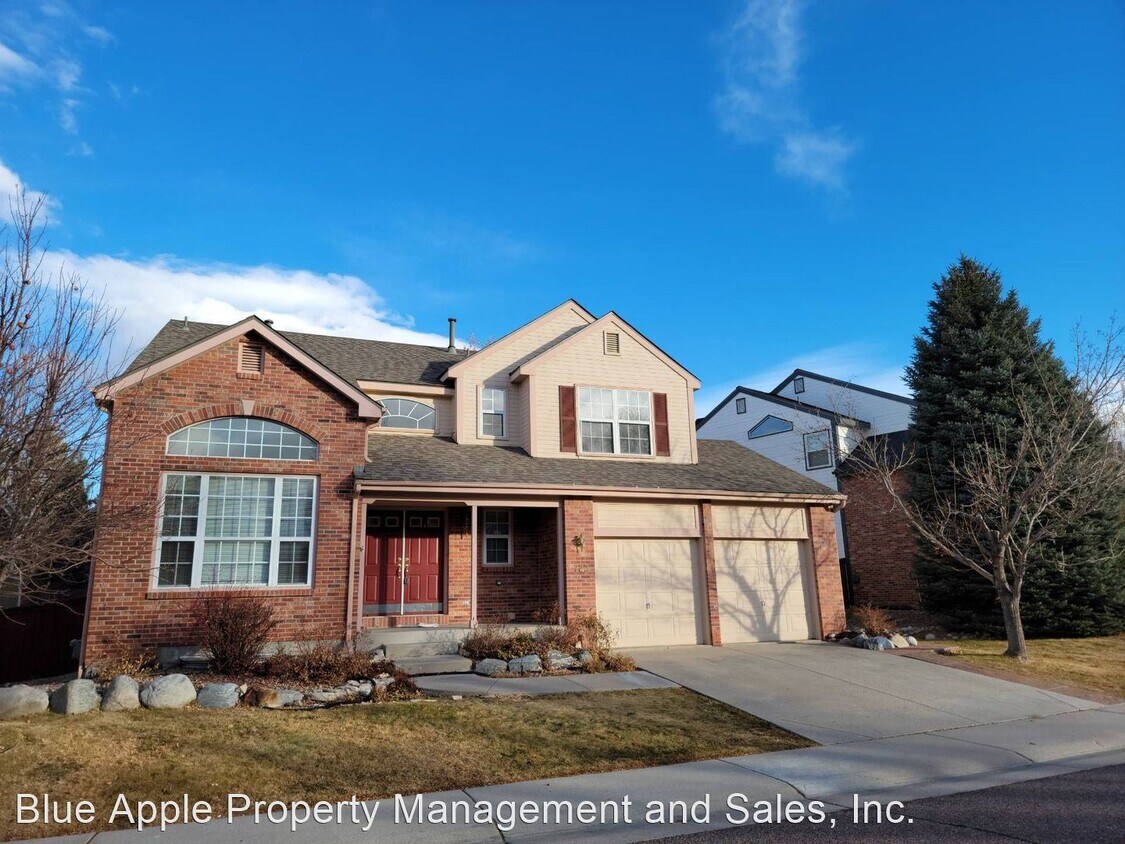 5 br, 4 bath House 723 E. Huntington Dr. House Rental in Littleton