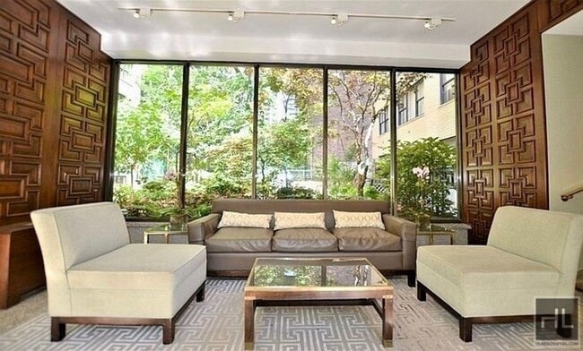 Foto del edificio - EAST 49 STREET