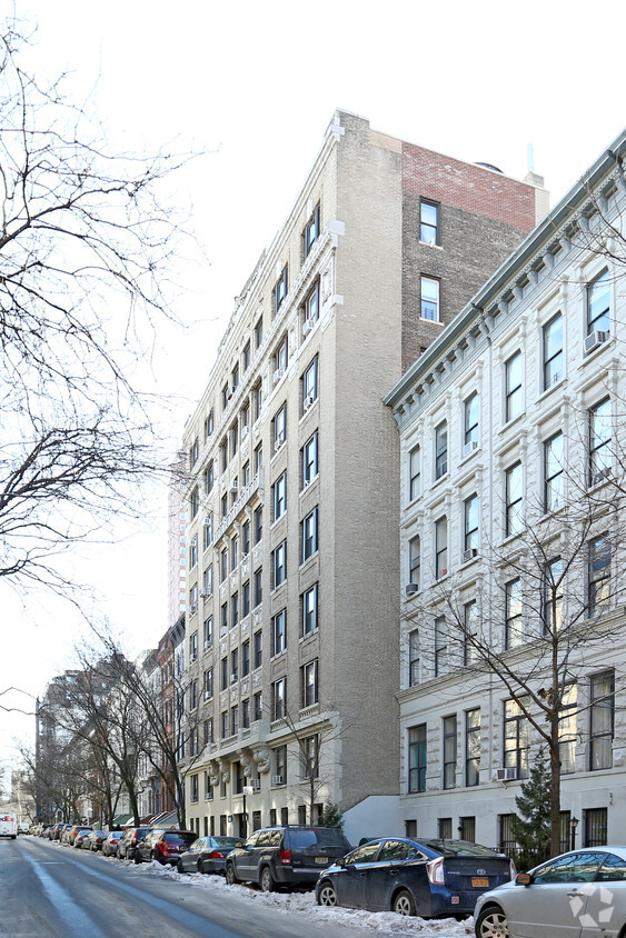 Building Photo - 150 W 80th St