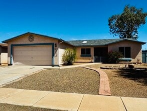 Building Photo - 9811 E Stonehaven Way