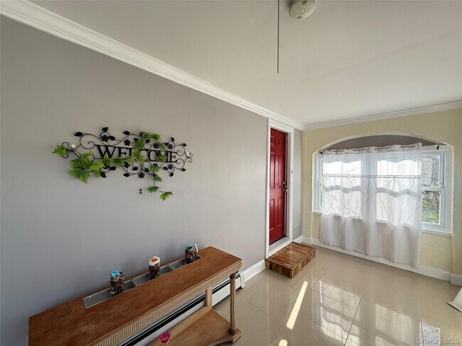 Foto del edificio - 610 Laurelton Blvd