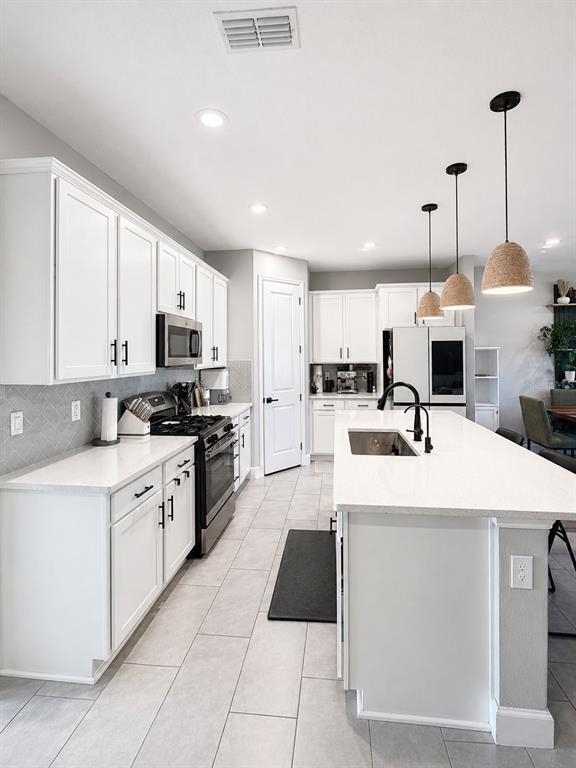 Building Photo - 128 Arlington Square Ct