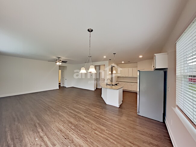 Building Photo - 1732 Weatherbrook Cir