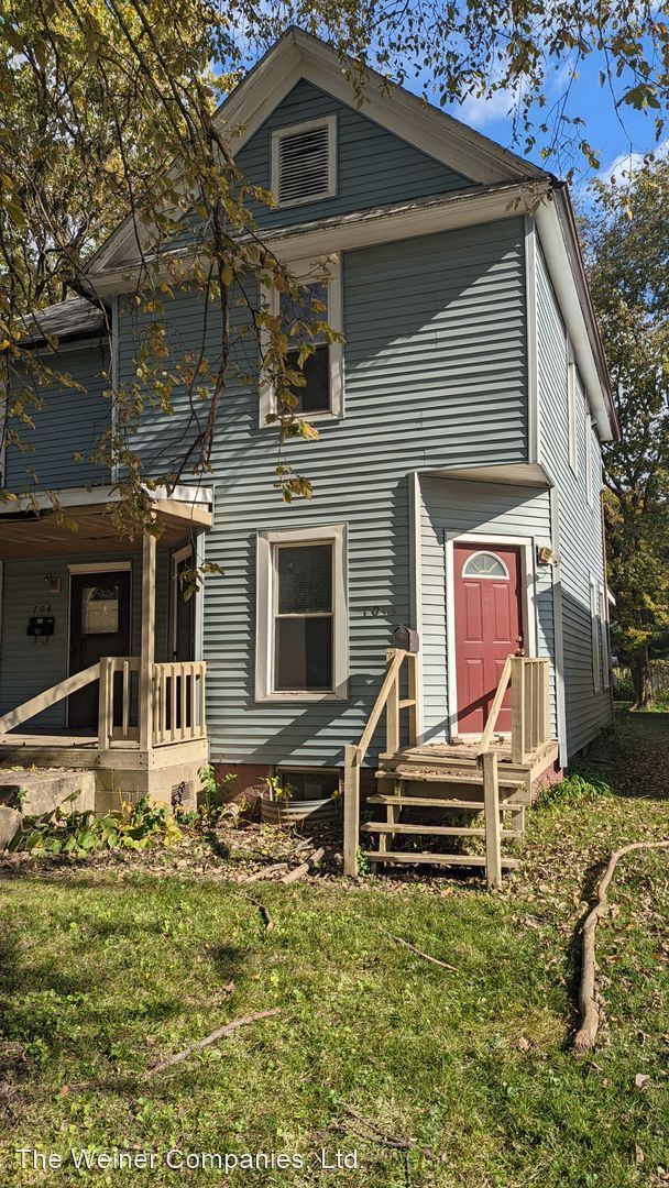 Building Photo - 4 br, 2 bath House - 704 S. Vine St.