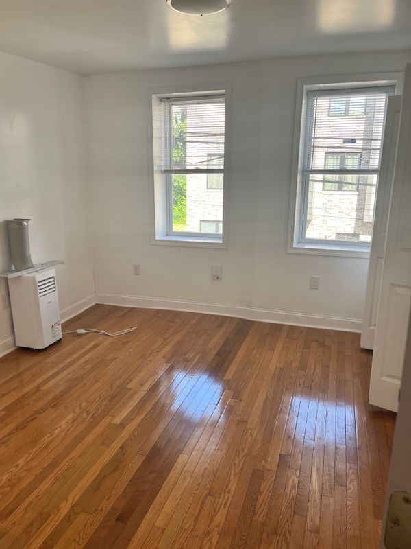 Building Photo - 901-3 Diamond St