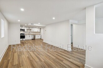 Building Photo - 611 S 12th St