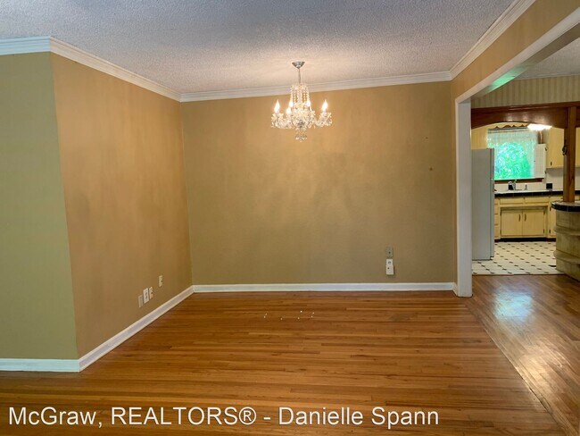 Building Photo - 3 br, 1.5 bath House - 2668 S Vandalia Ave.