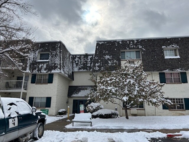 Foto del edificio - 5770 E Warren Ave