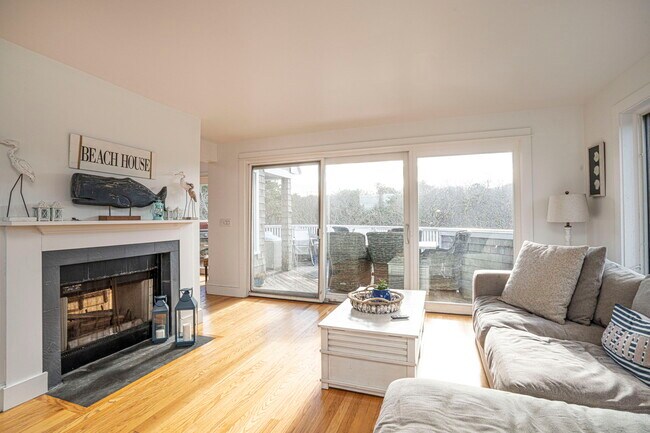 Foto del edificio - 144 Cherry and Webb Ln