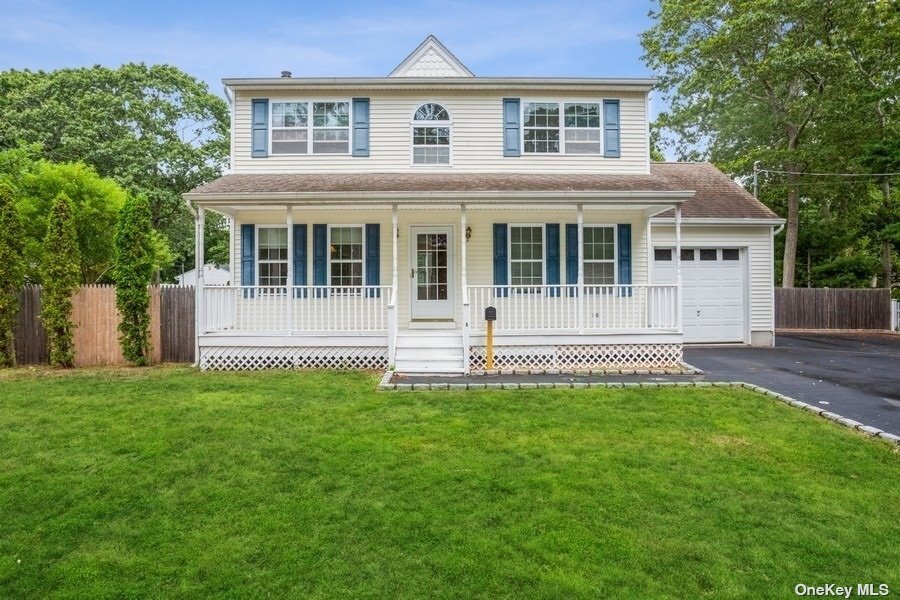 6 Howell Pl, RemsenburgSpeonk, NY 11972 House Rental in Remsenburg