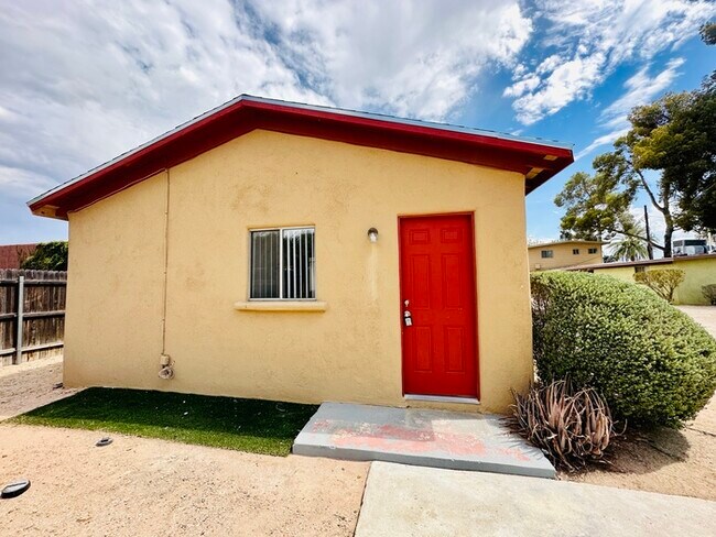 Foto del edificio - Spacious Studio Available Now! Great Commu...