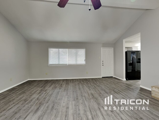 Foto del edificio - 17226 Artwood Ln