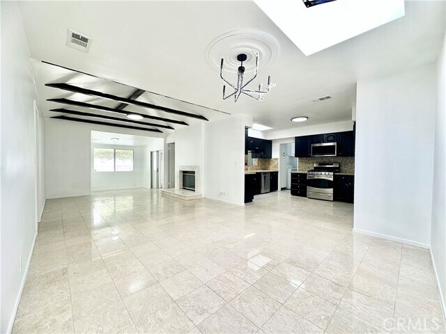 Foto del edificio - 3760 Goodland Ave