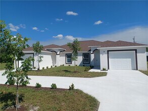 Building Photo - 1109 SE 5th Ct