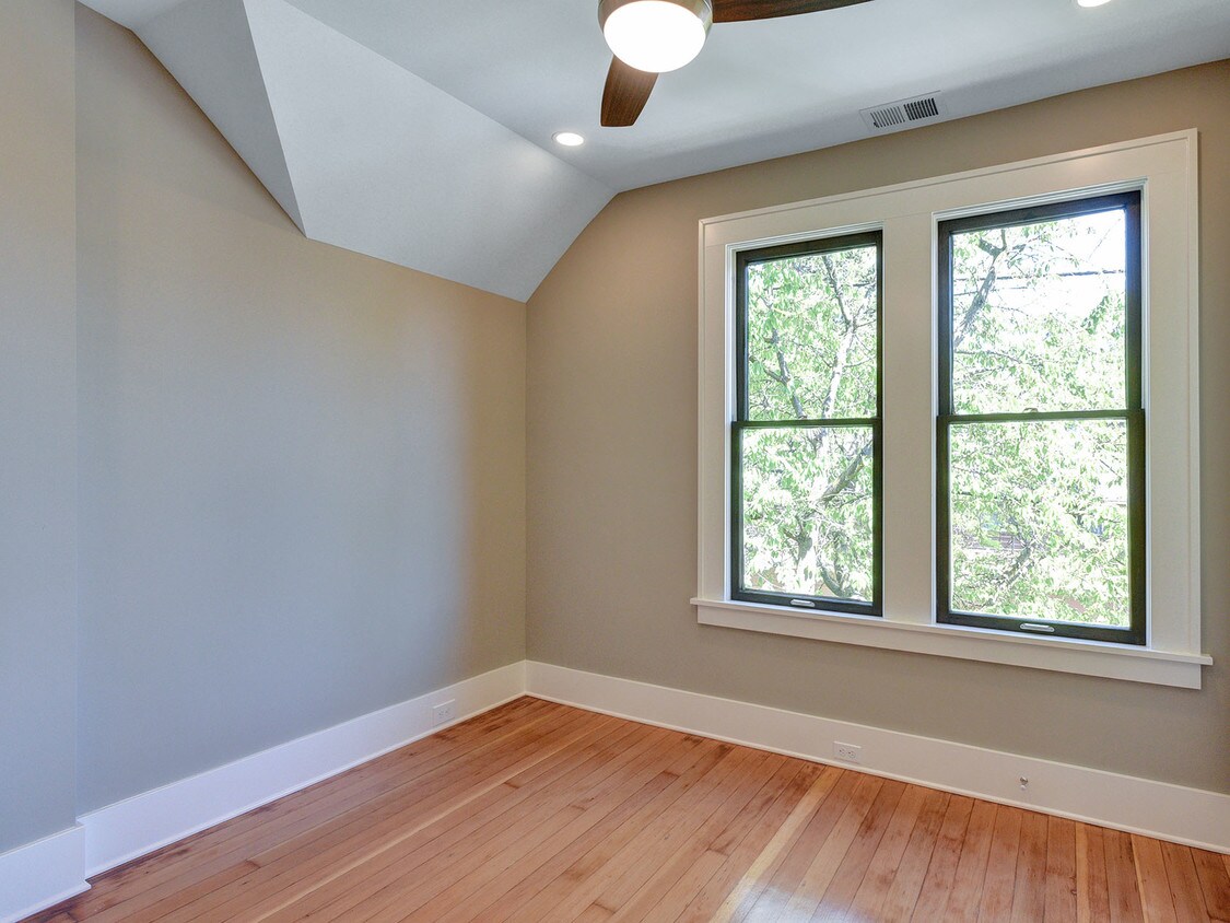 Foto principal - 935 NE Prescott St