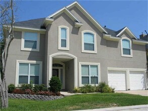 Building Photo - 11114 Sherwood Garden Dr