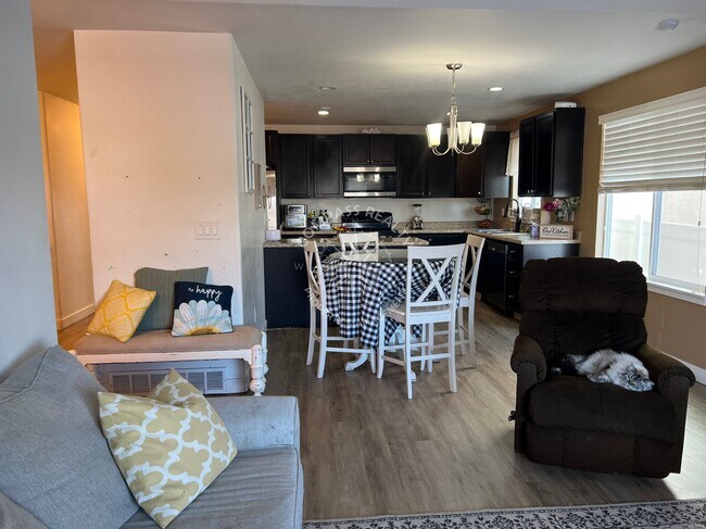 Foto del edificio - 375 Slate Drive