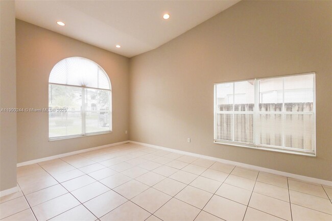 Foto del edificio - 11524 SW 152nd Ct