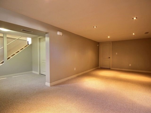 Building Photo - 105 Harold Av