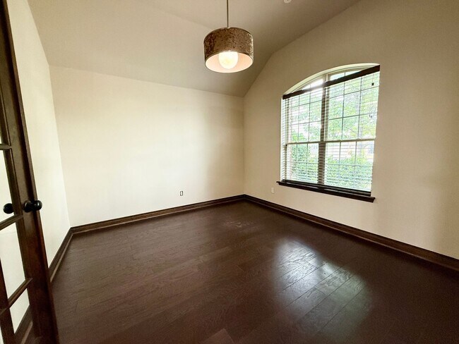 Foto del edificio - 4321 Carrington Ct