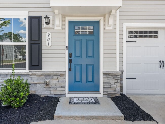 Building Photo - Move In Special - Greenville Dream Townhom...