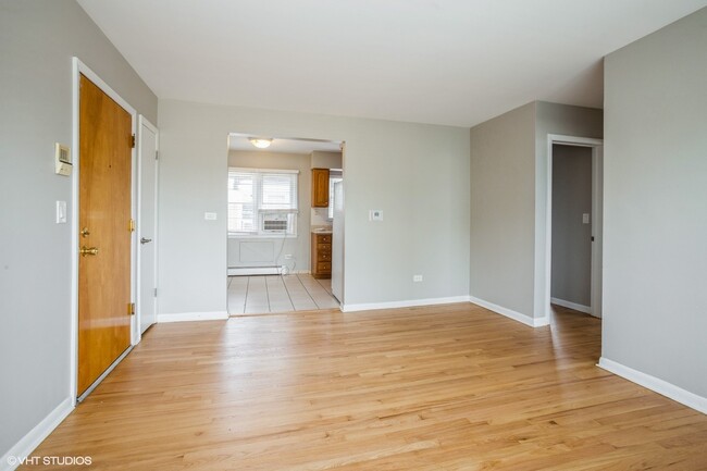 Building Photo - 9791 Ivanhoe Ave