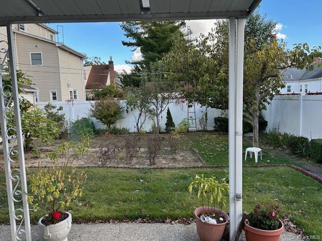 Building Photo - 185 Emerson Pl