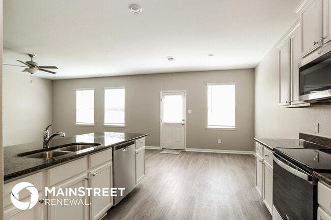 Building Photo - 23019 Bellini Dr