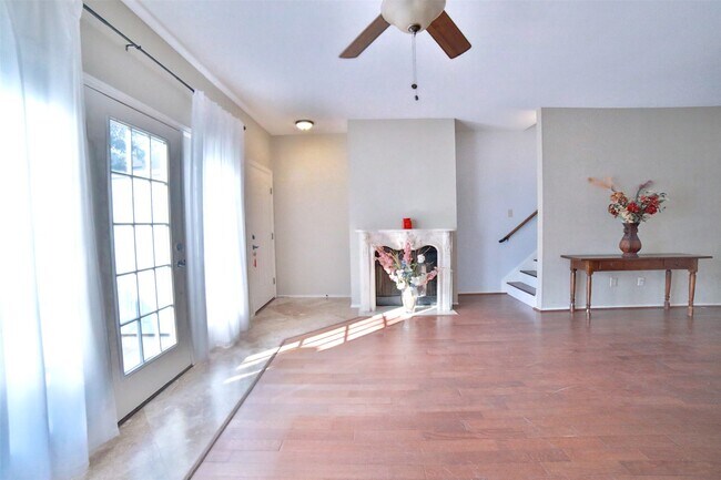 Foto del edificio - 532 Wilcrest Dr