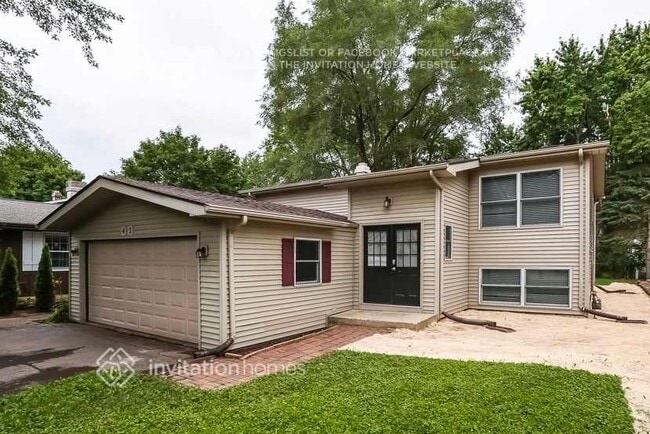 Foto del edificio - 42 Holly Dr