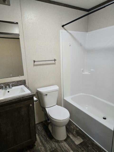 Building Photo - 4904 Bay Dr