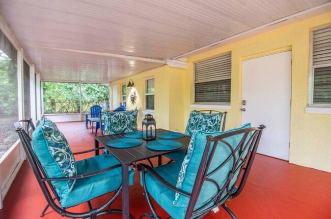 Foto del edificio - 3120 Peel Ave