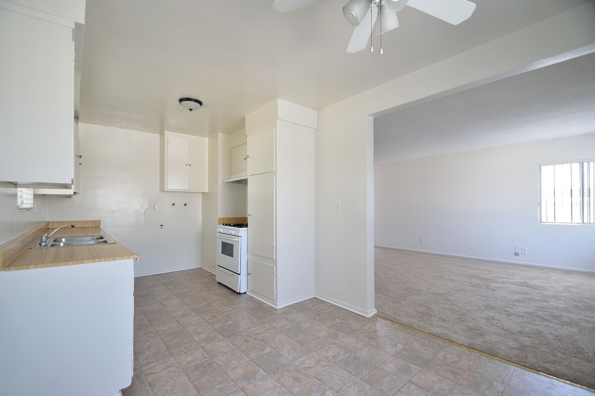 15110 Condon Ave Unit C, Lawndale, CA 90260 Apartments in Lawndale