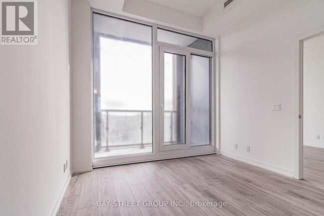 Building Photo - 2020-2020 Bathurst St