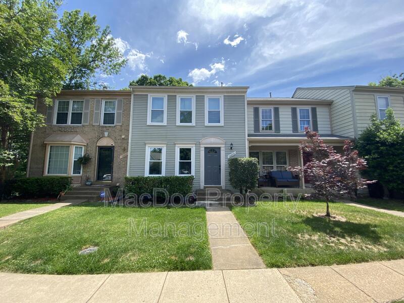 10605 Brice Ct, Fredericksburg, VA 22407 Townhouse for Rent in