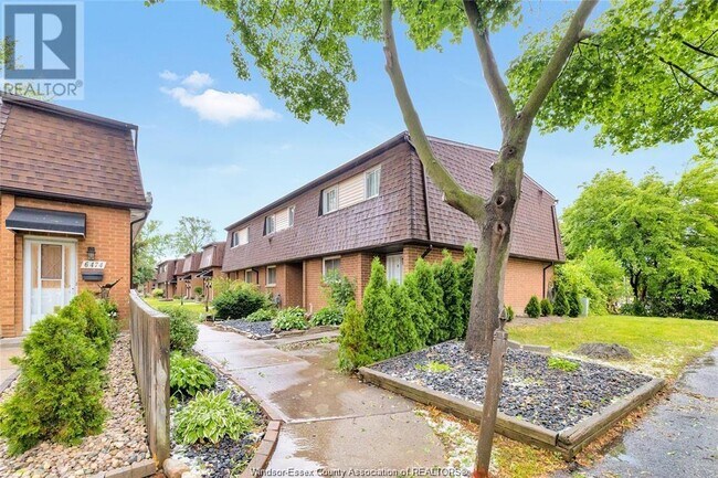 Photo du bâtiment - 6470 Thornberry Crescent