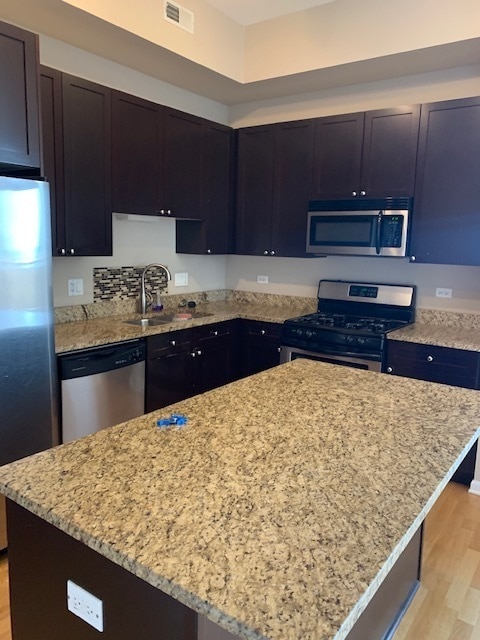 Foto del edificio - 1464 S Michigan Ave